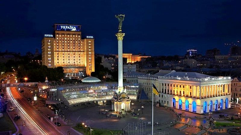 Kiev'de halka açık yerlerde Rusça şarkıların çalınması yasaklandı