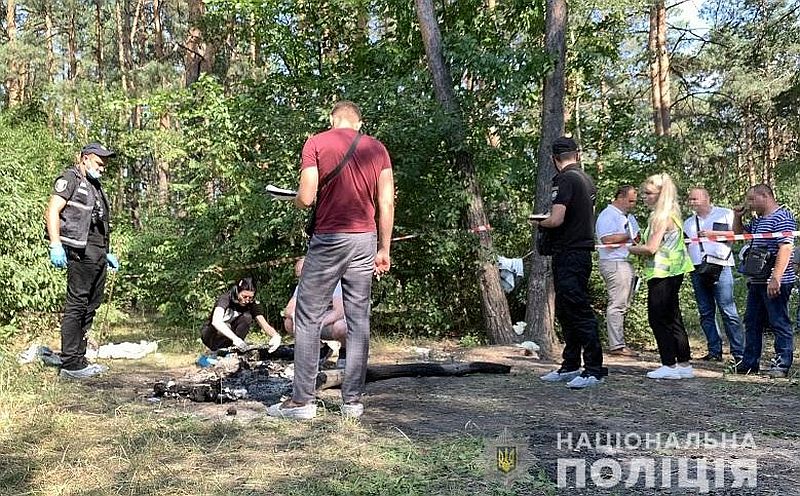 Kiev'de bir kadın, öldürdüğü adamın cesedinin parçalarını yakarken yakalandı