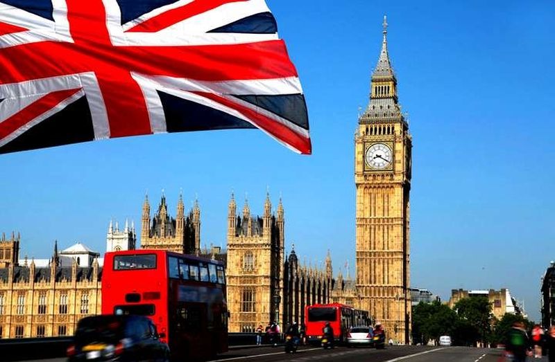 İngiltere, Ukrayna'daki büyükelçilik personelinin bir kısmını ve ailelerini geri çağırdı