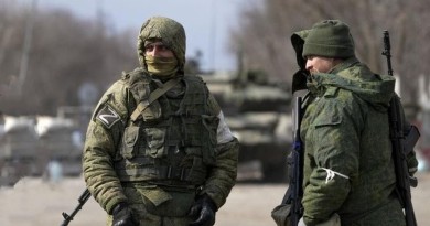 Ruslar, Kırım'a giden kara koridorunu korumak için birliklerini Zaporoje'ye nakletti